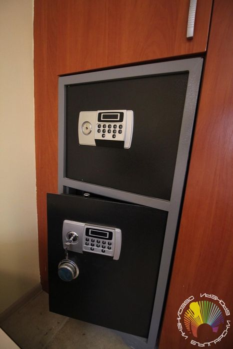 Дава се под наем Двустаен апартамент в Бургас, Център - 83 кв.м за 459 € - Снимка #12