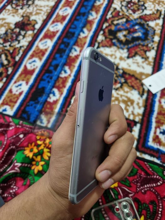 Iphone 6 s holati ideal aybi ekran pasida sal singan joyi bor hotira32