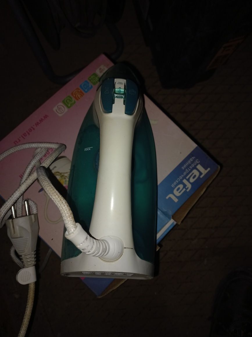 Продается утюг PHILIPS