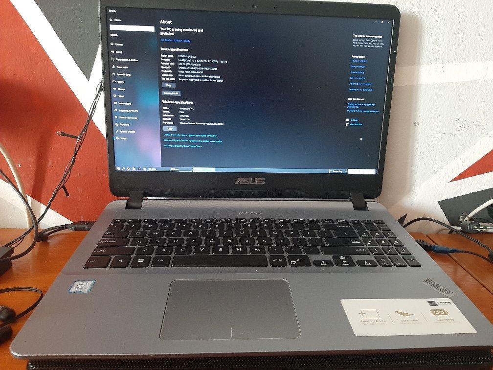 Laptop Asus i5-8250u