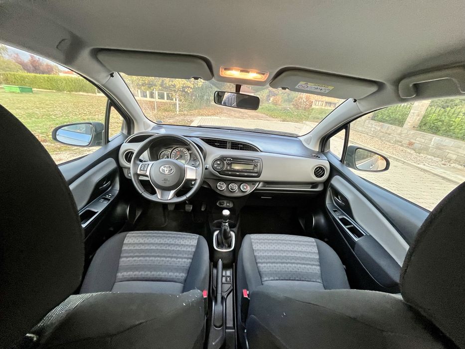 Toyota yaris 1.33 бензин 2016 г.