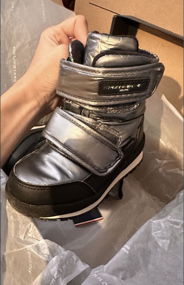 Апрески Tommy Hilfiger, 25