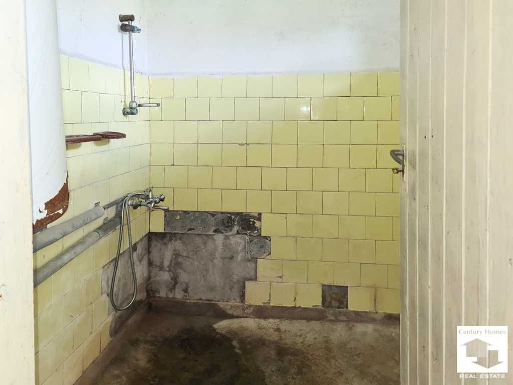 145293 Къща с равен двор , гараж и стопански постройки в с. Павел
