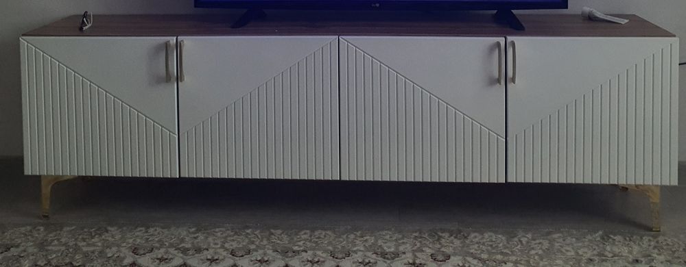 Продам тумбу под телевизор новый