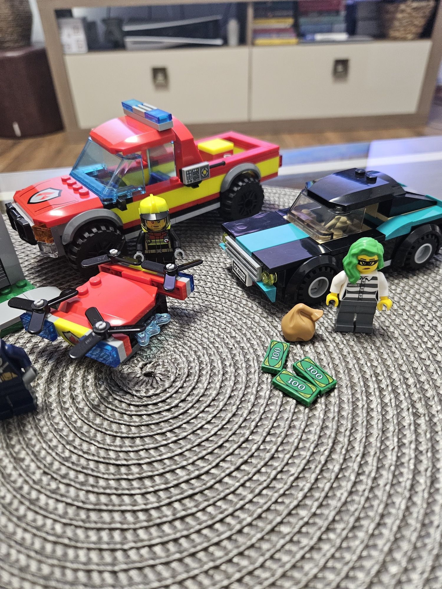 Lego City Stingere de incendiu și urmărire polițistă 60319