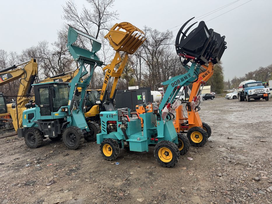 Сельхоз техника для сбора сена с ковшом погрузчик