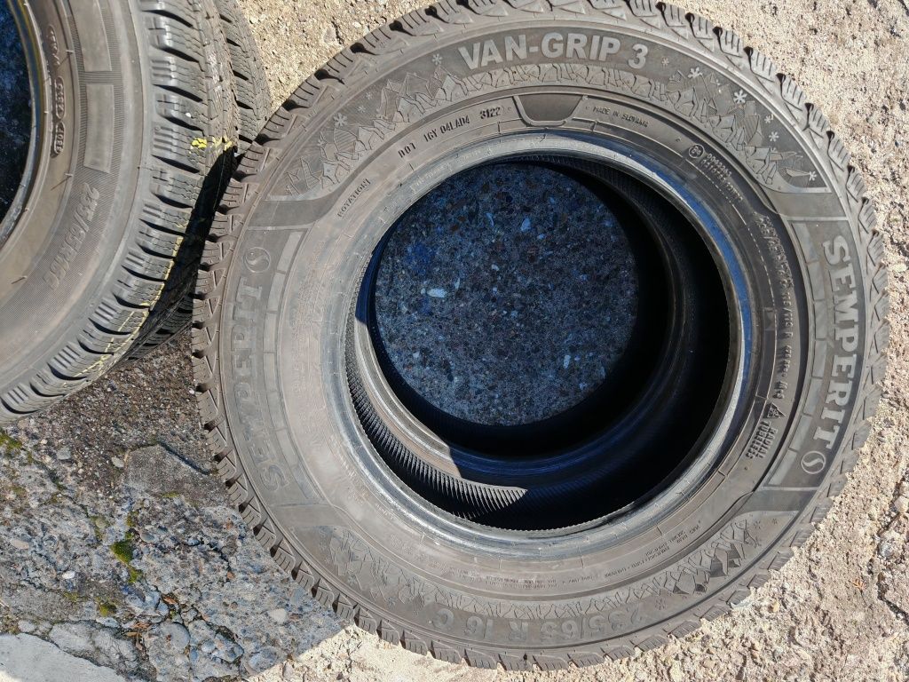 Anvelope iarna  Michelin 235 65 r16c