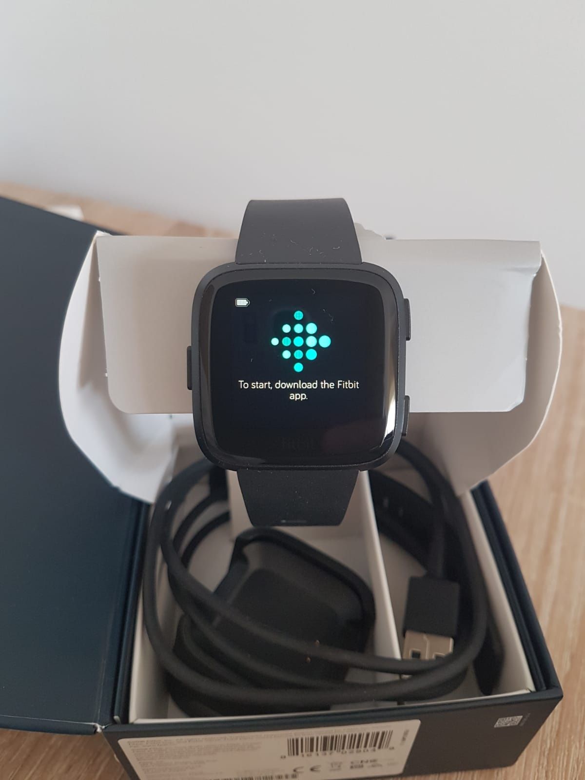 Ceas smartwatch FitBit Versa Nou