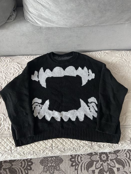 Свитер в современном стиле