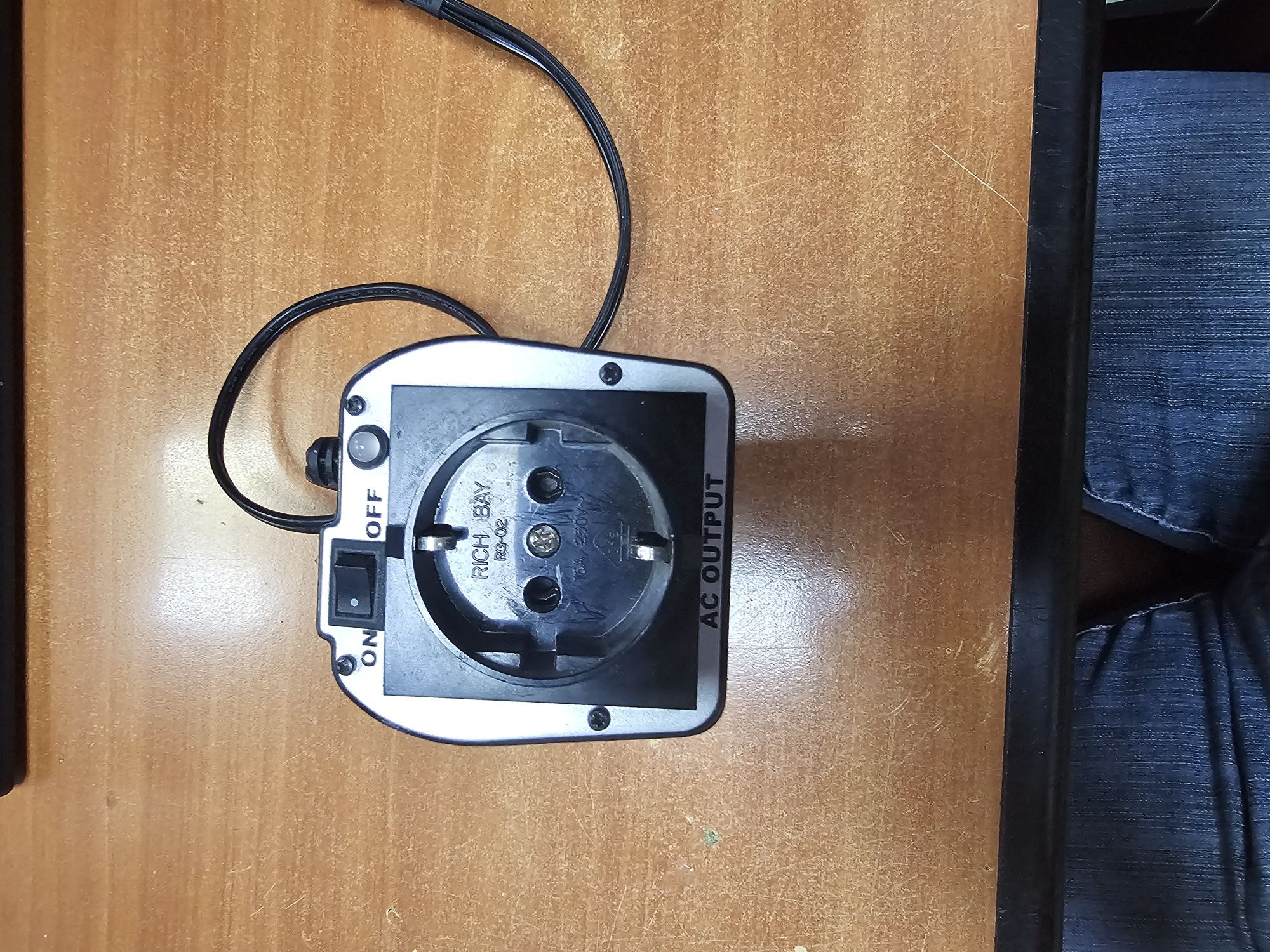 Invertor DC/AC auto HAMA 280w