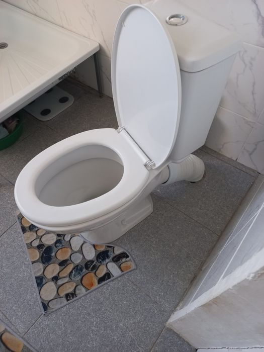 Унитаз в хорошем состоянии