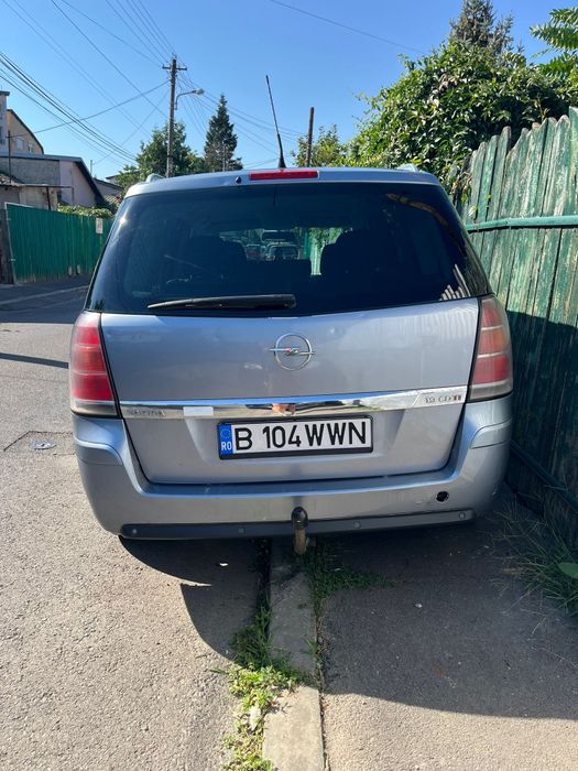 Opel Zafira an 2010