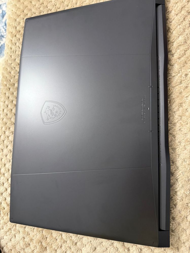 laptop gaming MSI Katana 17 Intel i7-13620H -32GB - 2TB SSD - RTX 4060
