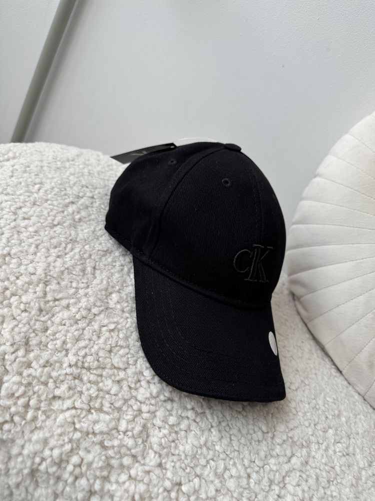 Шапка Calvin Klein