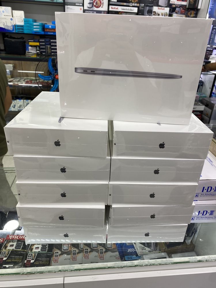 Скидка! MacBook Air M1 8/256 ssd 13.3 RETINA, Новый! Упаквока! Пломба!