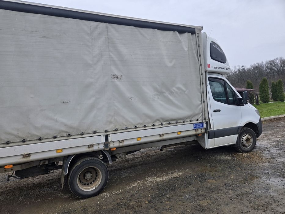 Vând Mercedes sprinter