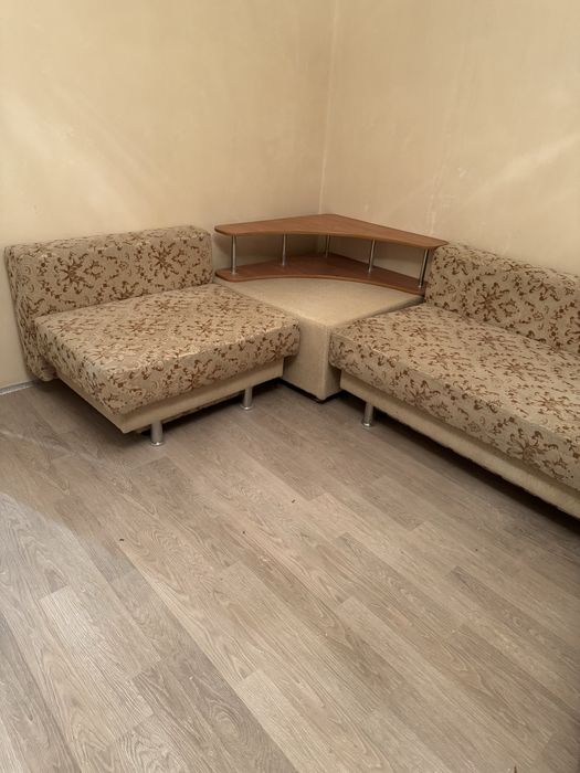 Уголок отдыха с подушкой