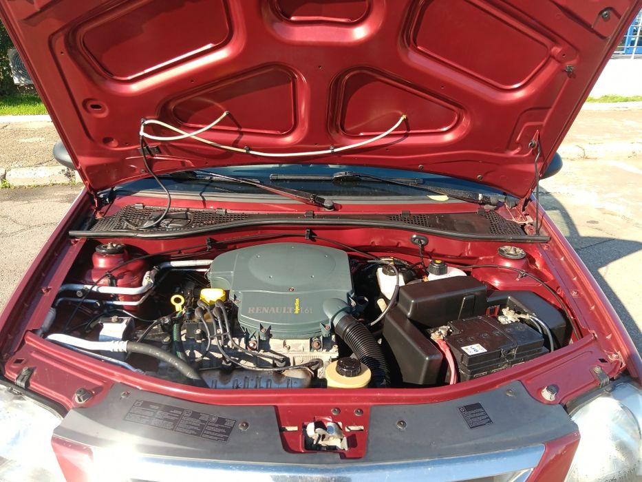 Dacia Logan = 1,6 = aer condiționat =