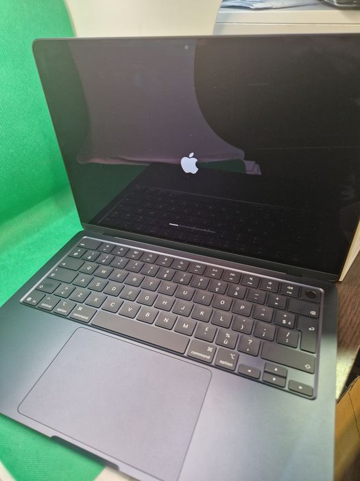 Macbook Air 13 M4 256/16GB•Lazar Amanet Crangasi •54146