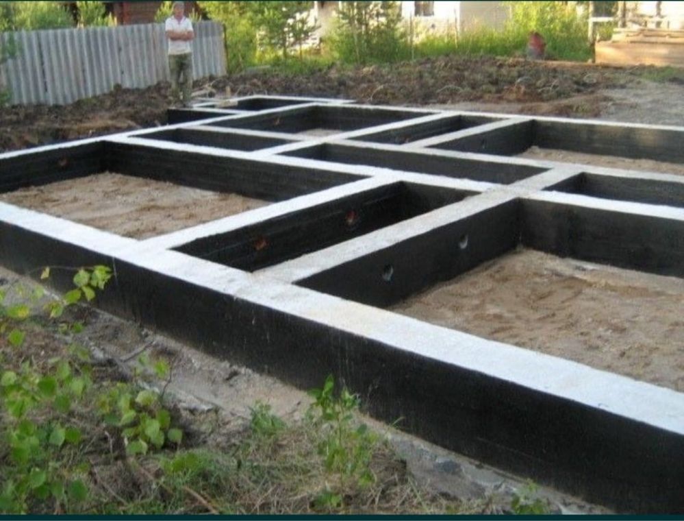 Заливка бетона, опалубка, бетон, миксер