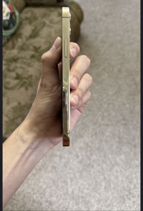 Iphone 12 pro gold