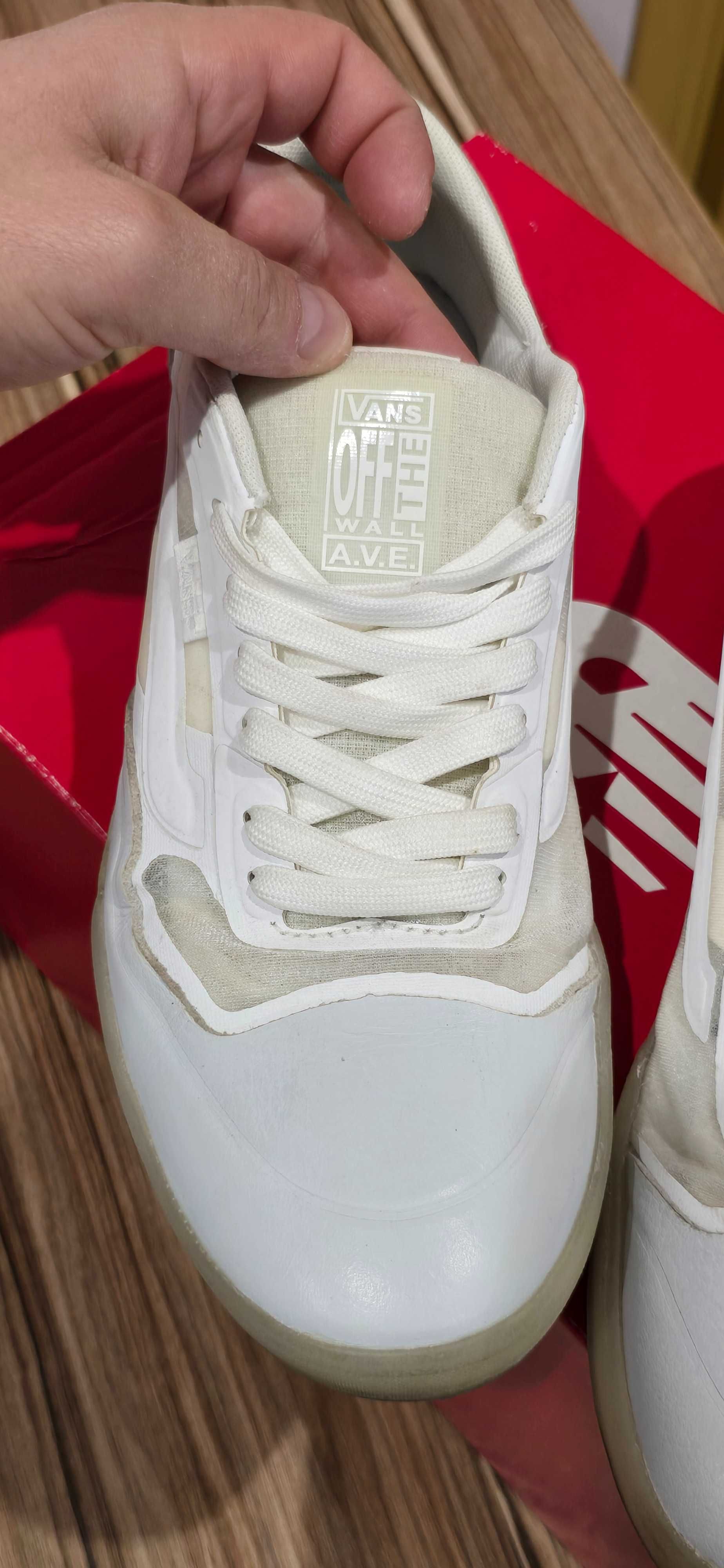 Кожени обувки Vans  42.5  27,5 см на стелката