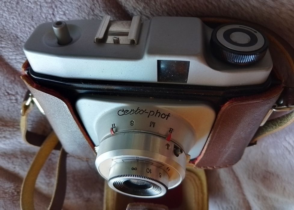 Стар фотоапарат Черто-Фото