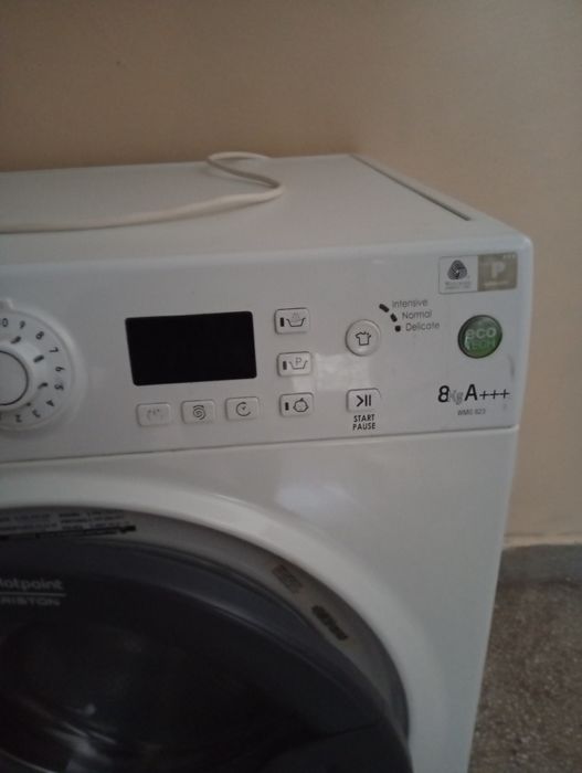 Продавам пералня Аристон