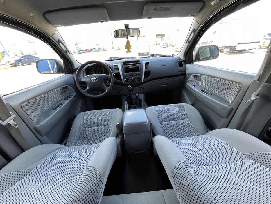 -Toyota Hilux 2.5 120 CP-