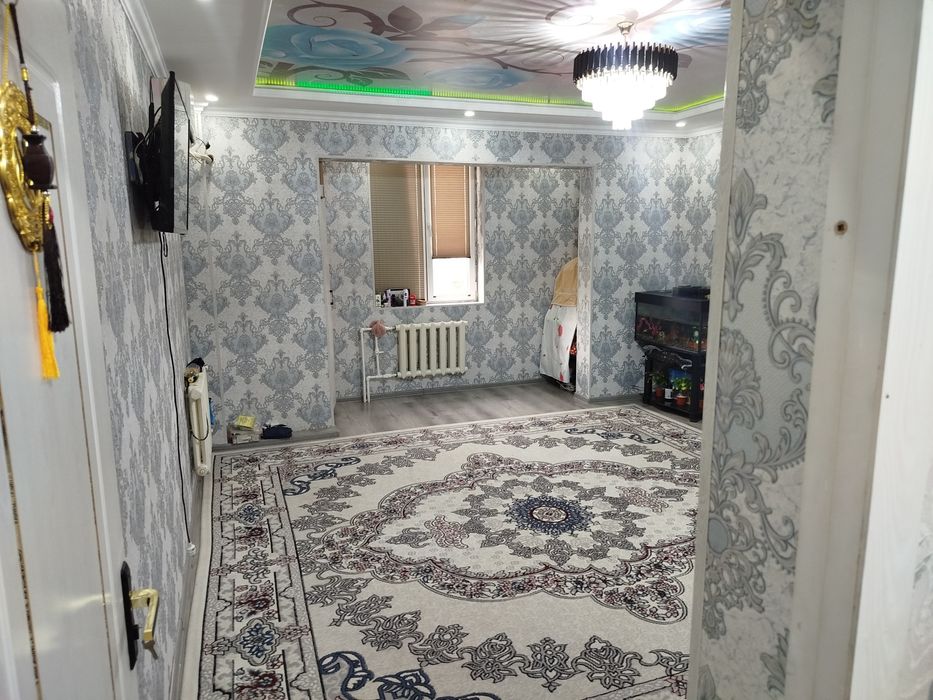 Салом алайкум квартира сотилади Лицунова турон банк устида 5етаж 67 кв