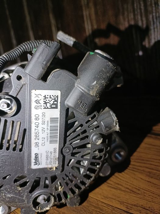 Alternator Peugeot 3008 2 9826574080