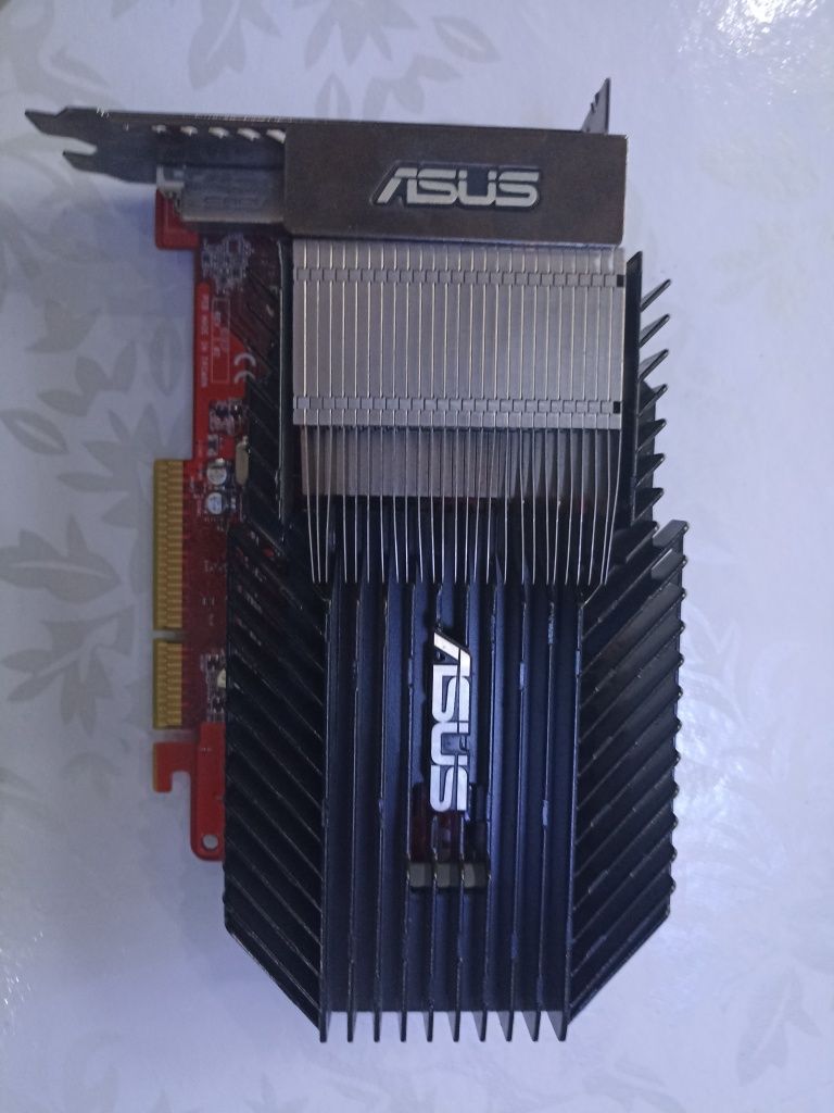 Видеокарта ASUS RADEON HD 3650.    512 Мб DDR2