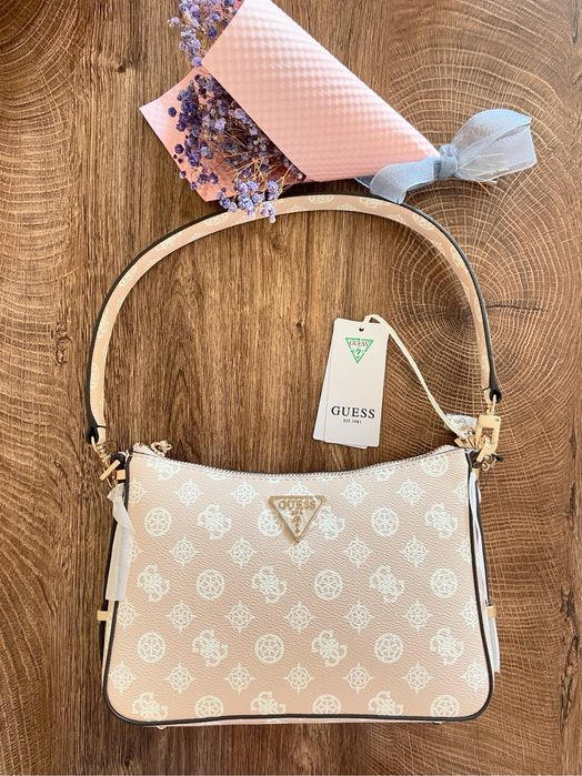 Дамска чанта Guess