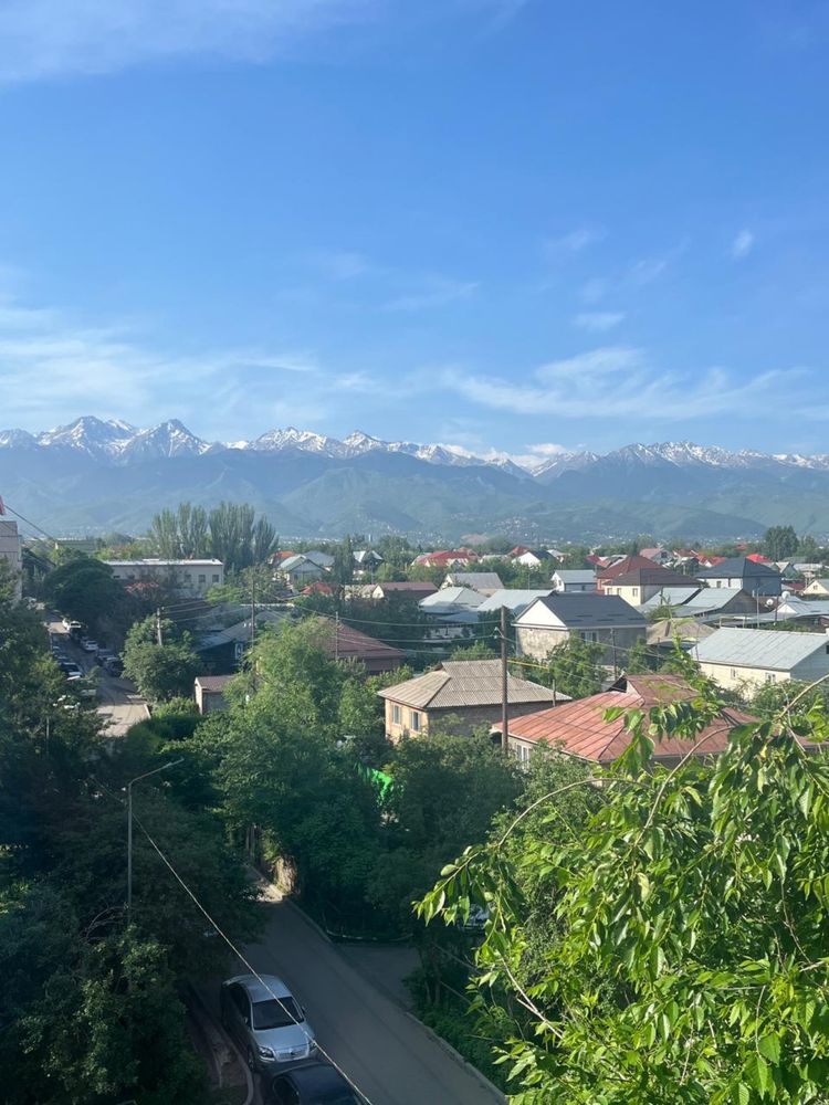 Продам улучшенную 2-х комнатную квартиру в мкр.Мамыр-7
