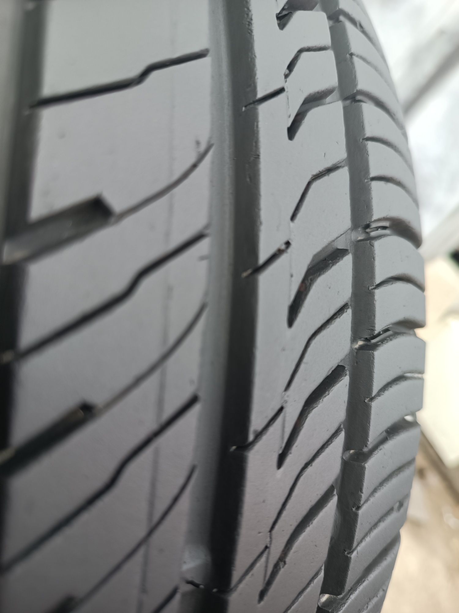 255/35/19 Kumho Дот 3421