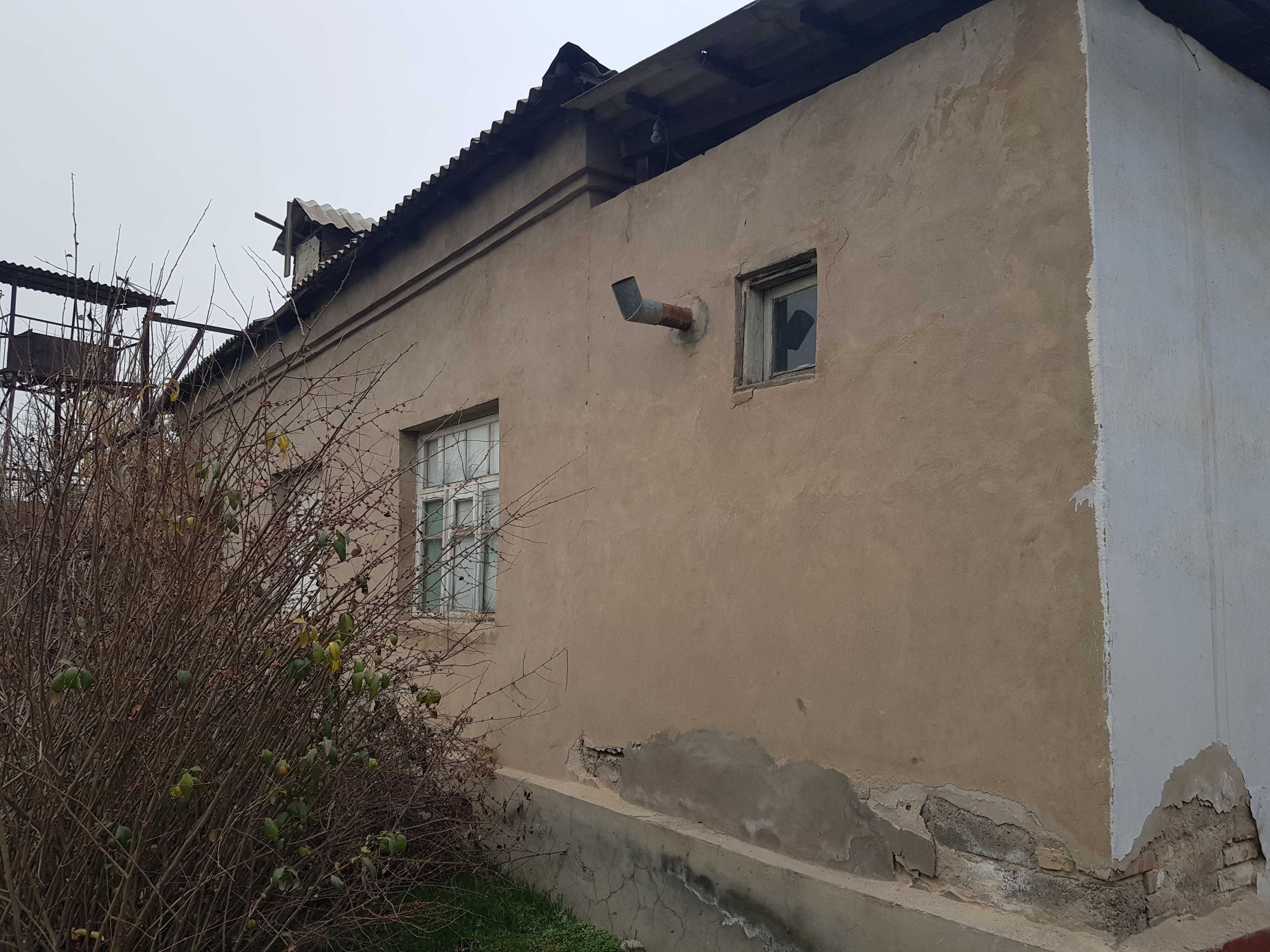 Продам участок с домом 5.3 соток
