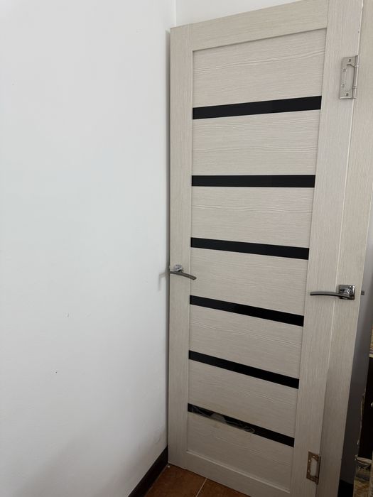 Двери межкомнатные,новые