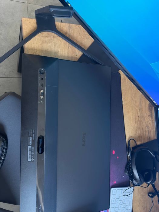 Redmi 27 75 hz ideal holatda