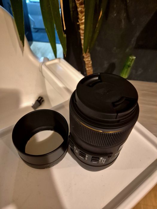 Obiectiv Sigma 105mm F2.8 EX Macro DG OS HSM pentru Canon
AI