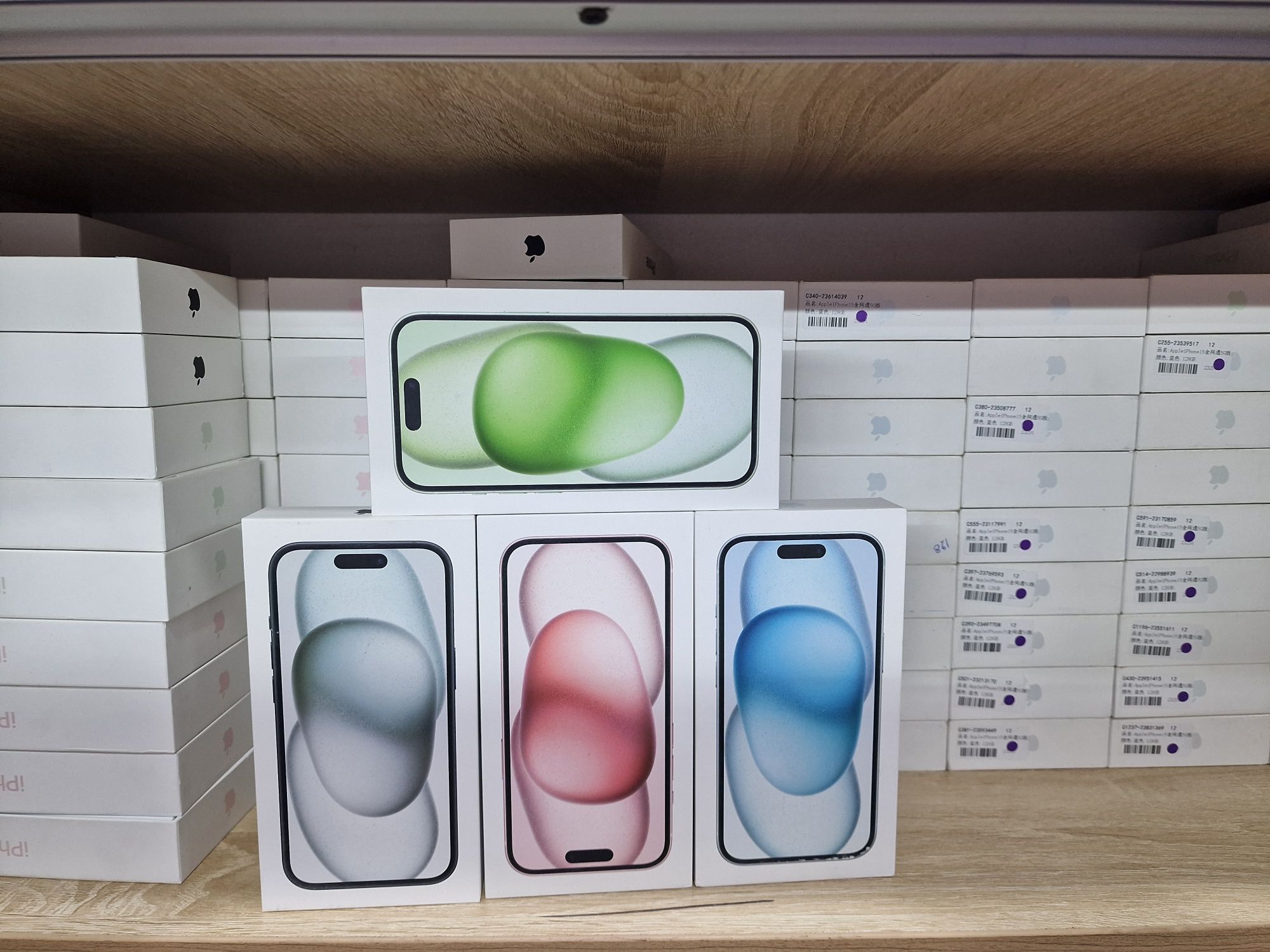 Iphone 15 128GB Black,Blue,Green,Pink