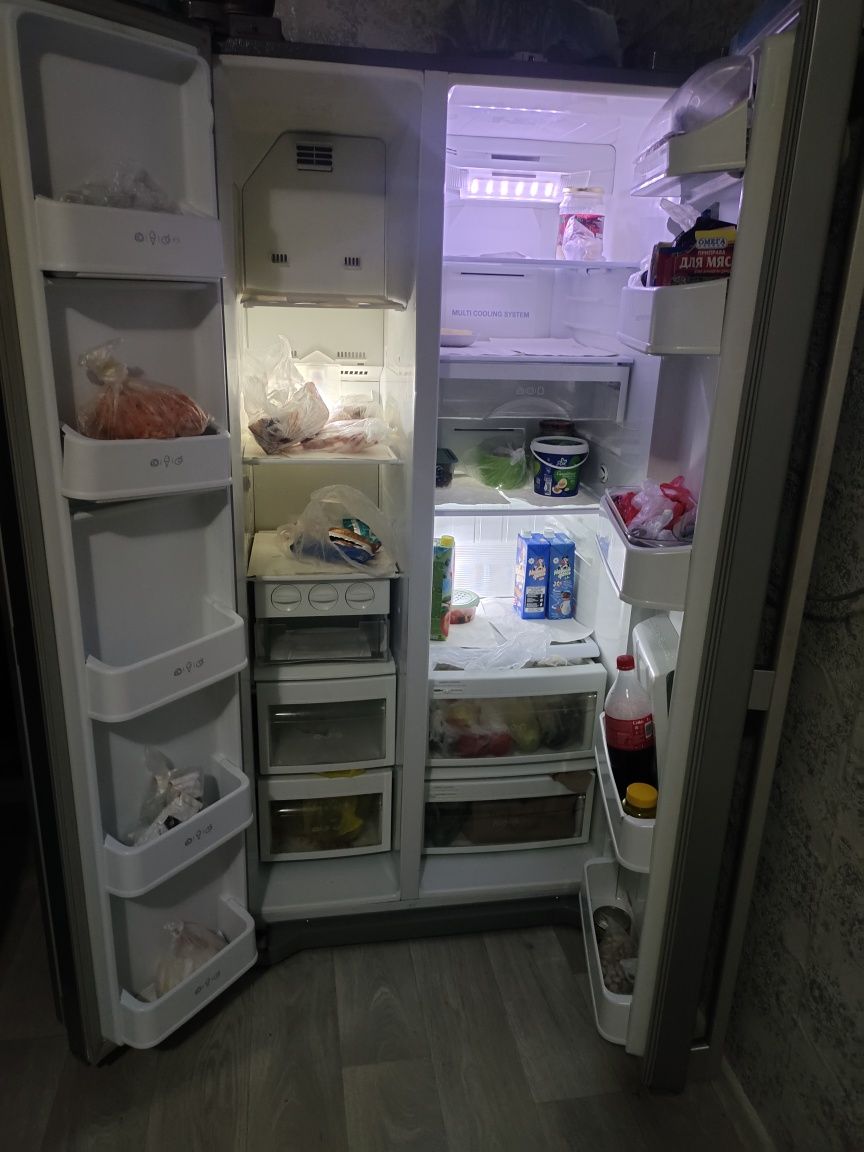 Холодильник двухдверный