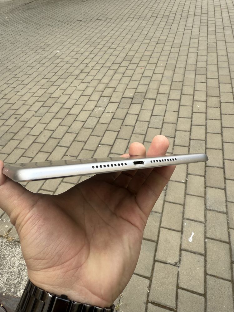 Ipad 4 mini wifi+cellular 64Gb stare f buna !