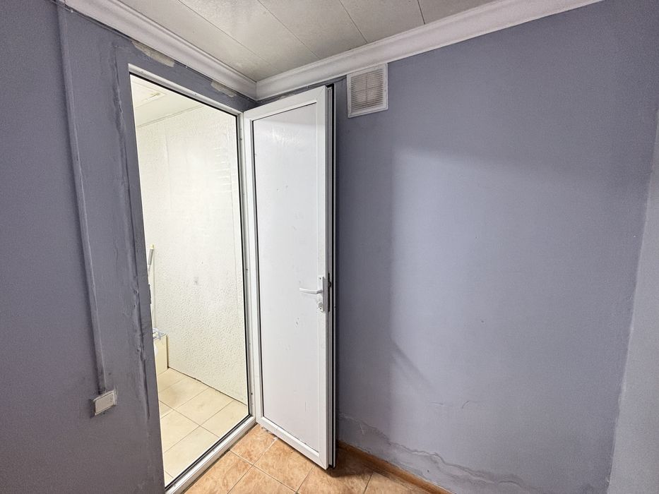 Продаётся коммерческое помещение в густонаселённом мкр. Алмагуль