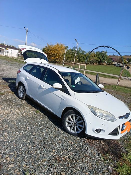 Vând Ford Focus an 2012