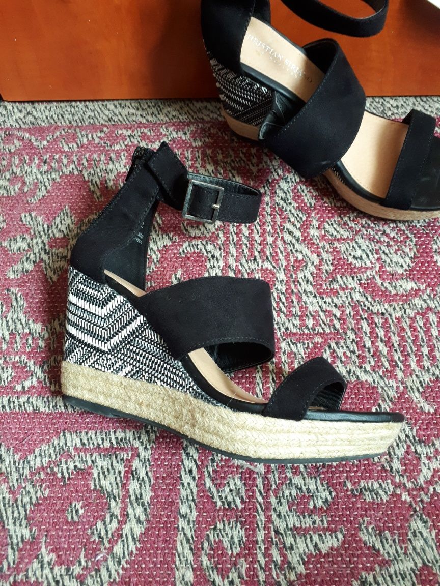 Sandale cu Platforma Masura 37