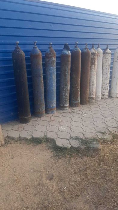 Балоны Ацетилен 5 штук.