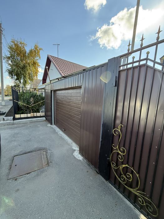 Продам дом 2 уровня  в тихом спальном районе