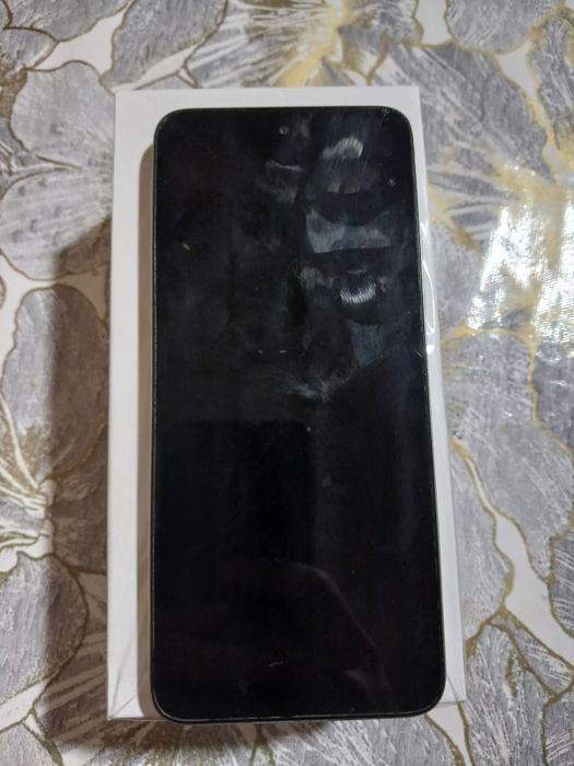 Redmi 12 xolati yaxwi