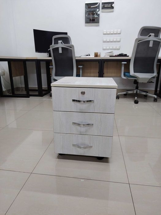 Офис учун тумба сотилади