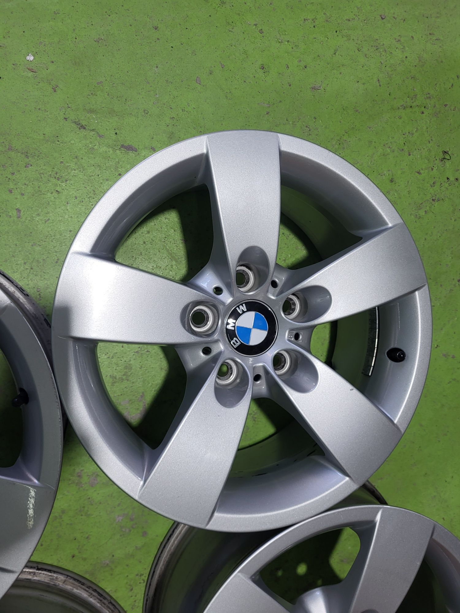 16 5x120 Bmw E60 E61 E90 E91 лети джанти 5х120 бмв